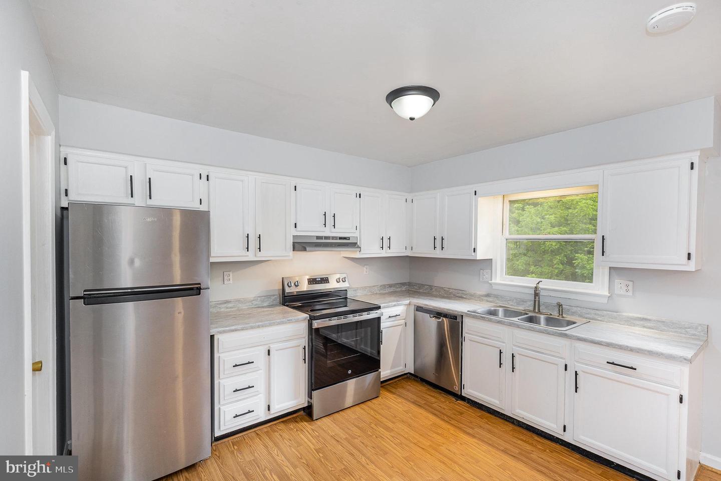 242 OVERLOOK CT, FREDERICKSBURG, Virginia 22405, 3 Bedrooms Bedrooms, ,2 BathroomsBathrooms,Residential,For sale,242 OVERLOOK CT,VAST2039468 MLS # VAST2039468