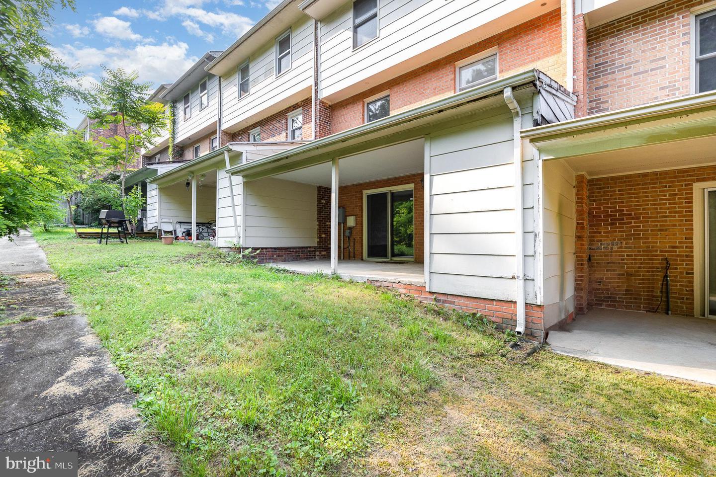 242 OVERLOOK CT, FREDERICKSBURG, Virginia 22405, 3 Bedrooms Bedrooms, ,2 BathroomsBathrooms,Residential,For sale,242 OVERLOOK CT,VAST2039468 MLS # VAST2039468