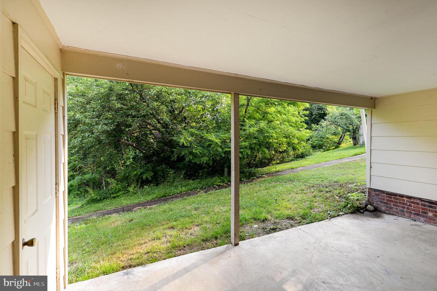242 OVERLOOK CT, FREDERICKSBURG, Virginia 22405, 3 Bedrooms Bedrooms, ,2 BathroomsBathrooms,Residential,For sale,242 OVERLOOK CT,VAST2039468 MLS # VAST2039468