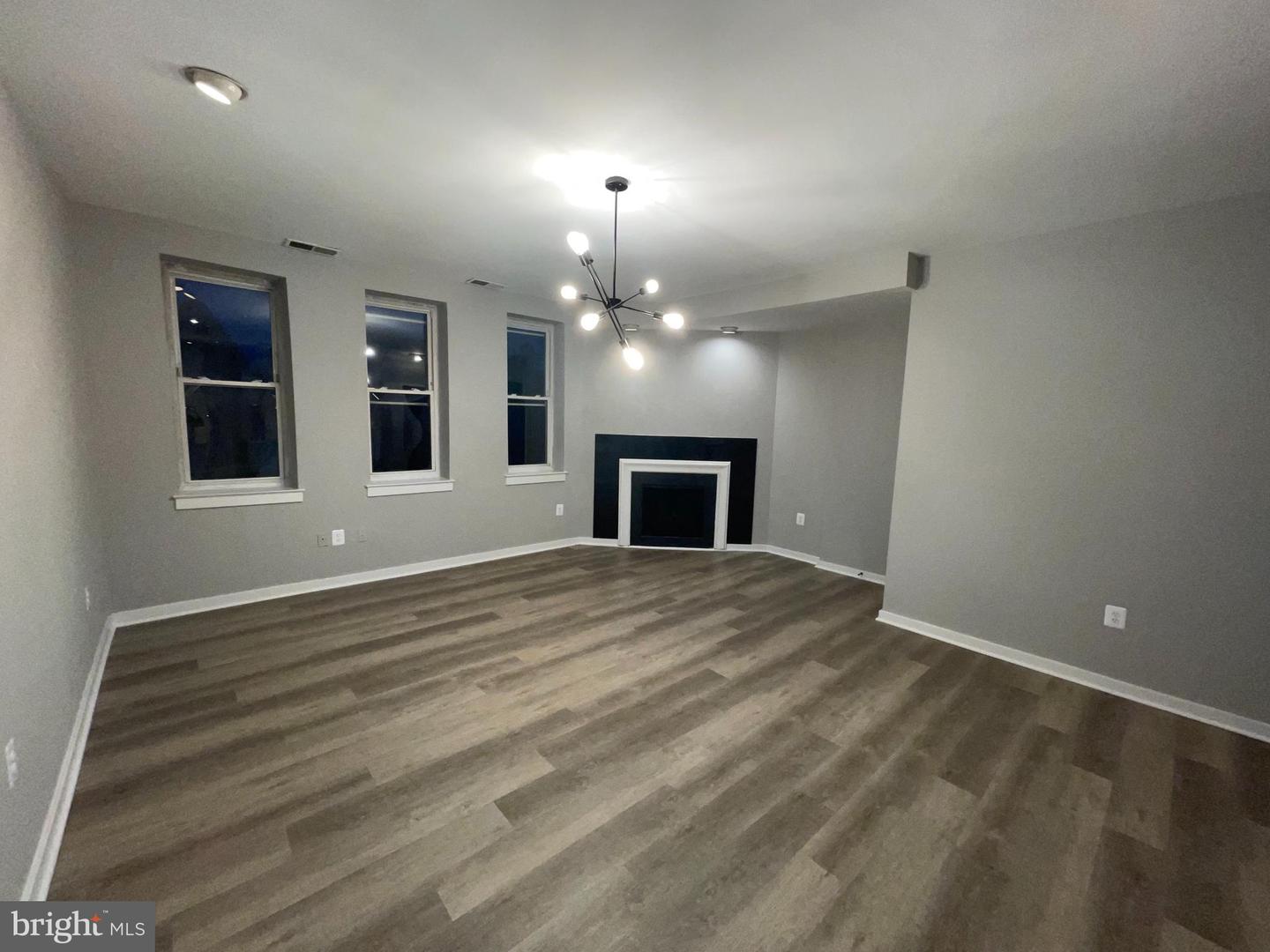 1742 U ST NW #203, WASHINGTON, District Of Columbia 20009, 2 Bedrooms Bedrooms, ,2 BathroomsBathrooms,Residential,For sale,1742 U ST NW #203,DCDC2204010 MLS # DCDC2204010
