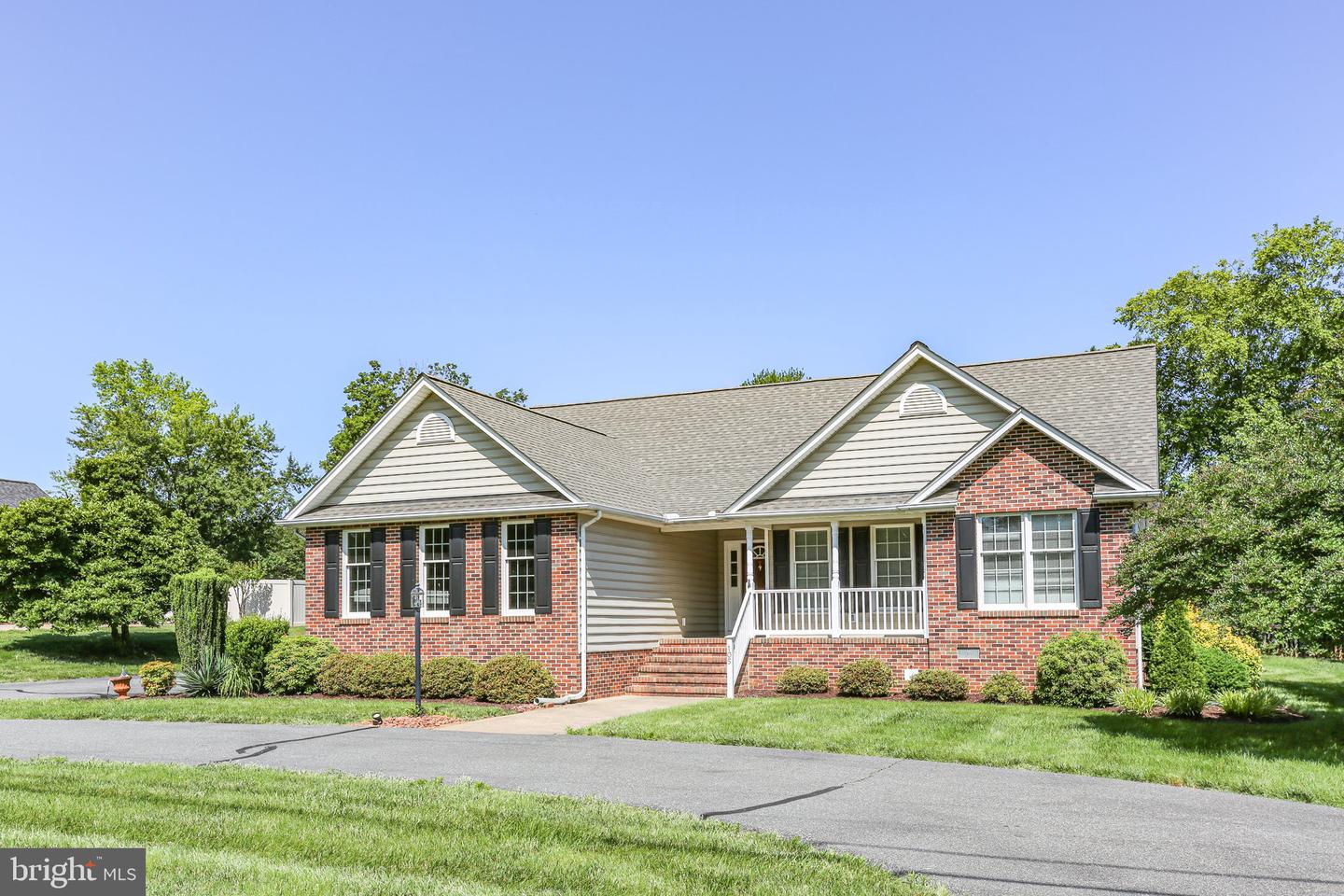 105 BROOKE DR, FREDERICKSBURG, Virginia 22408, 3 Bedrooms Bedrooms, ,2 BathroomsBathrooms,Residential,For sale,105 BROOKE DR,VASP2033662 MLS # VASP2033662