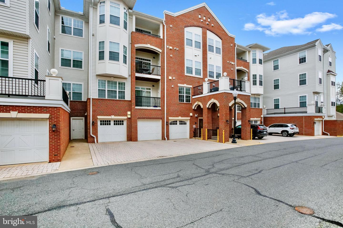 9204 CHARLESTON DR #201, MANASSAS, Virginia 20110, 2 Bedrooms Bedrooms, ,2 BathroomsBathrooms,Residential,For sale,9204 CHARLESTON DR #201,VAMN2008454 MLS # VAMN2008454