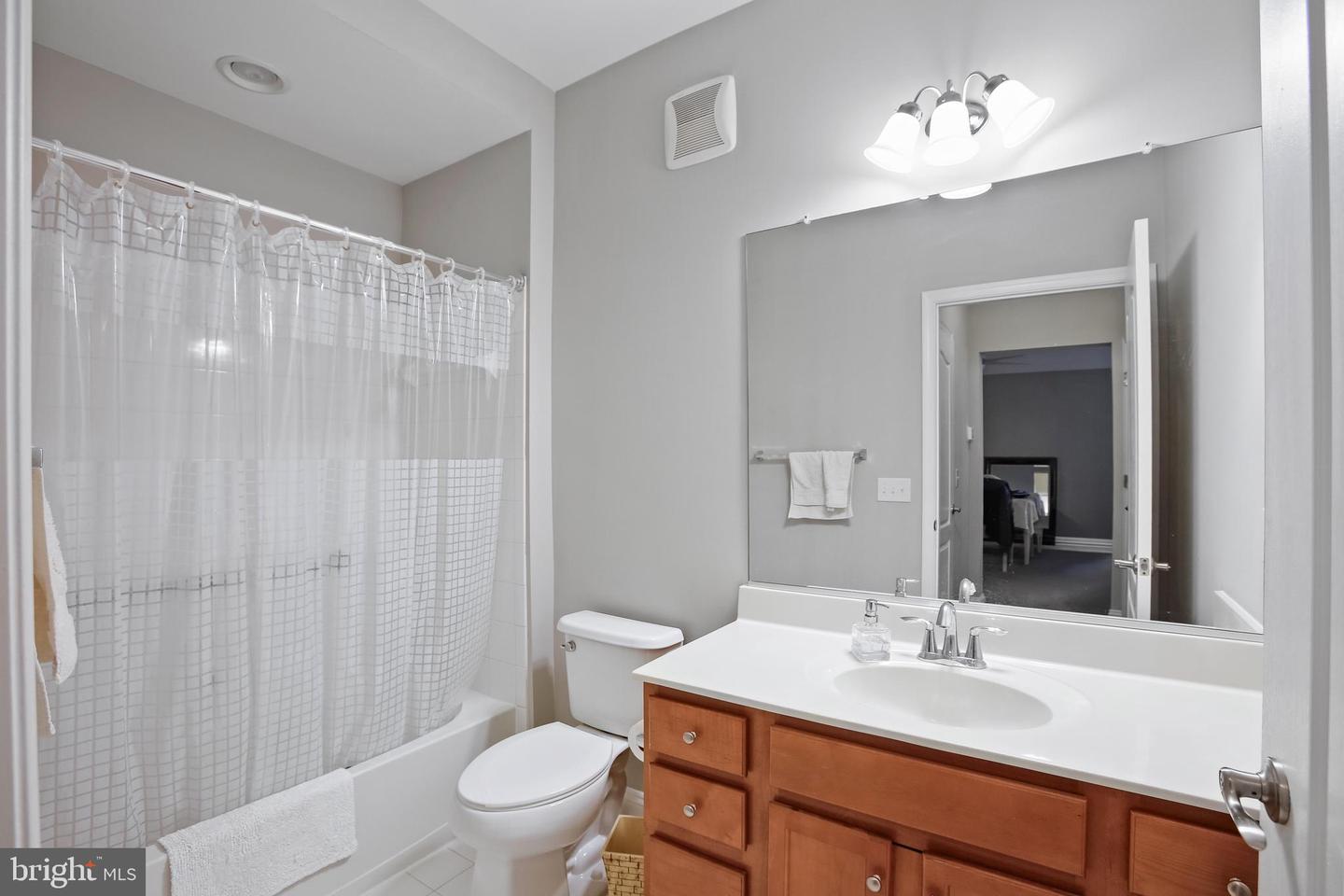 9204 CHARLESTON DR #201, MANASSAS, Virginia 20110, 2 Bedrooms Bedrooms, ,2 BathroomsBathrooms,Residential,For sale,9204 CHARLESTON DR #201,VAMN2008454 MLS # VAMN2008454