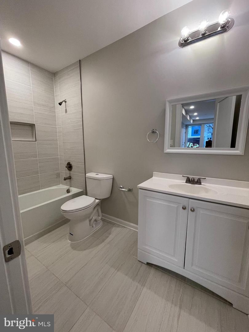 1313 PENNSYLVANIA AVE. ST SE, WASHINGTON, District Of Columbia 20003, ,1 BathroomBathrooms,Residential,For sale,1313 PENNSYLVANIA AVE. ST SE,DCDC2204068 MLS # DCDC2204068
