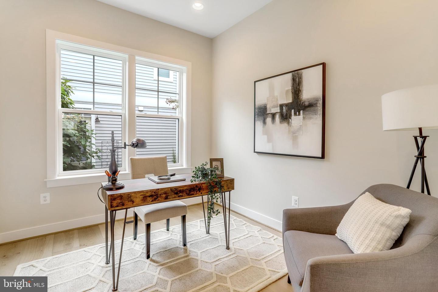5809 2ND ST S, ARLINGTON, Virginia 22204, 5 Bedrooms Bedrooms, ,4 BathroomsBathrooms,Residential,For sale,5809 2ND ST S,VAAR2058708 MLS # VAAR2058708