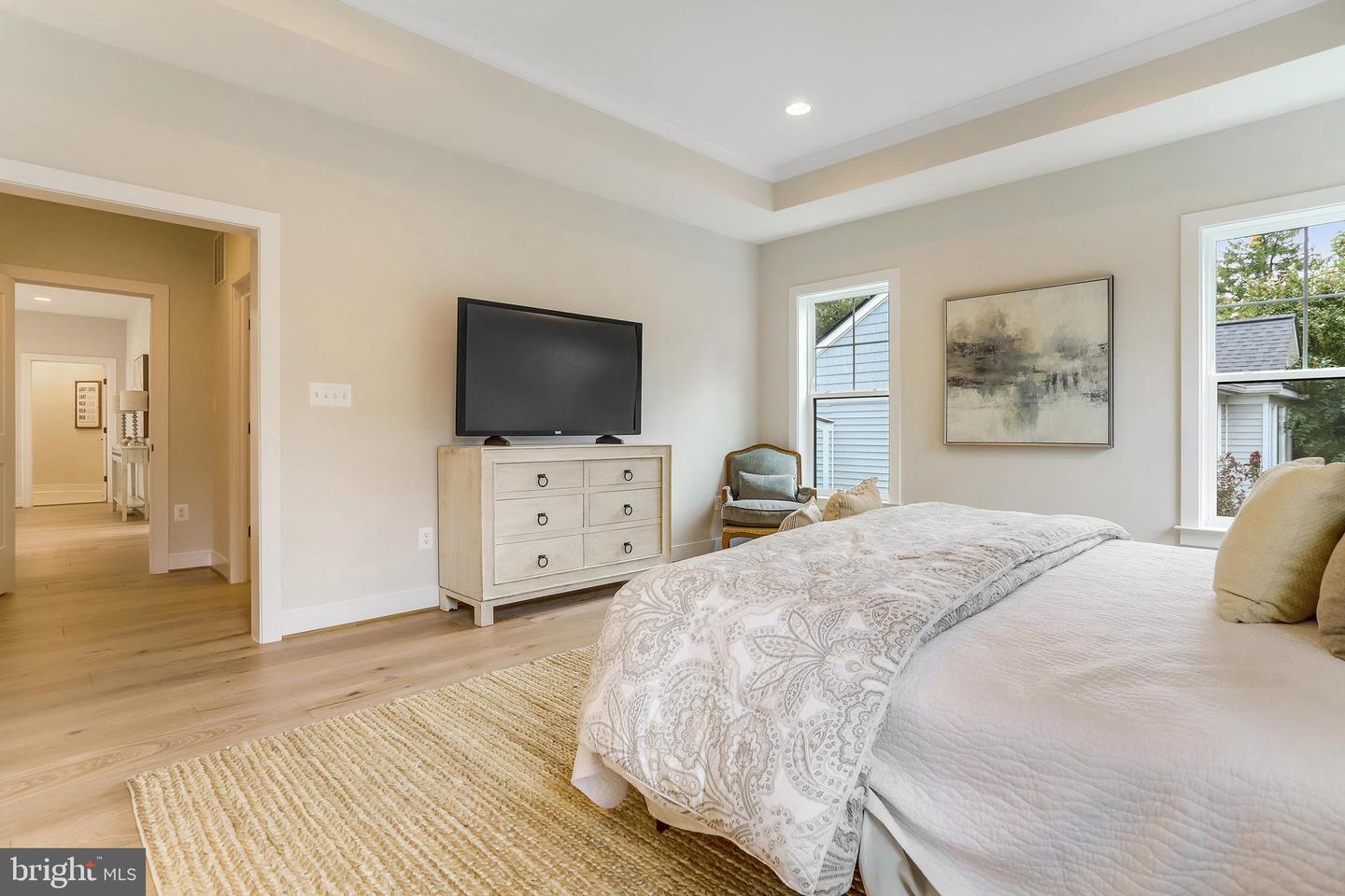 5809 2ND ST S, ARLINGTON, Virginia 22204, 5 Bedrooms Bedrooms, ,4 BathroomsBathrooms,Residential,For sale,5809 2ND ST S,VAAR2058708 MLS # VAAR2058708
