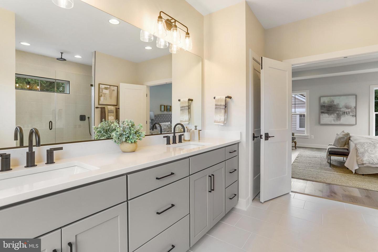 5809 2ND ST S, ARLINGTON, Virginia 22204, 5 Bedrooms Bedrooms, ,4 BathroomsBathrooms,Residential,For sale,5809 2ND ST S,VAAR2058708 MLS # VAAR2058708