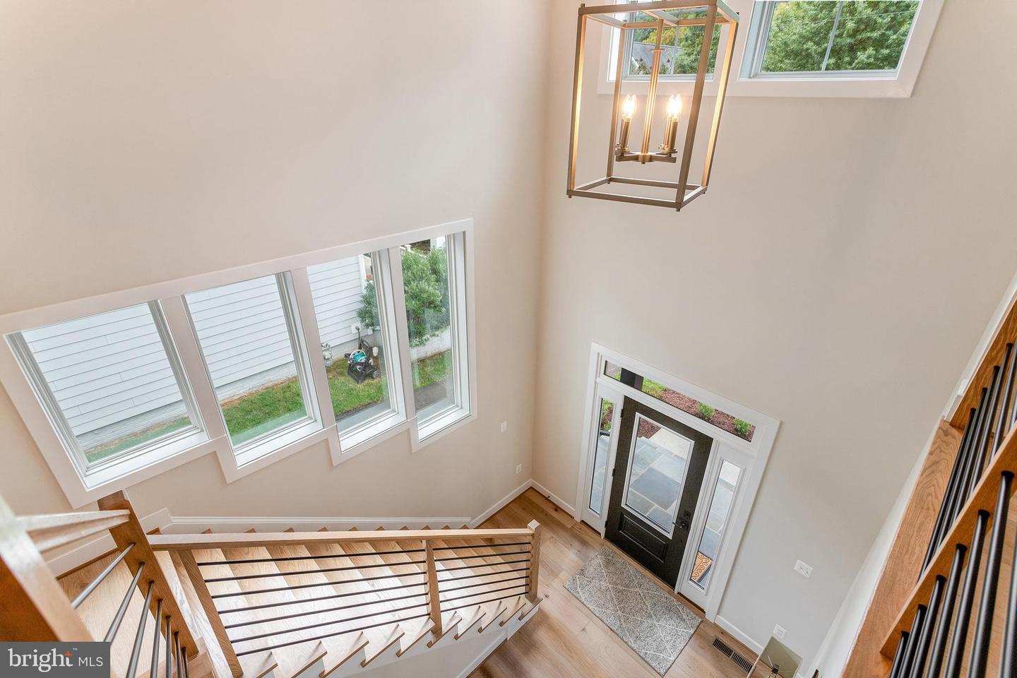 5809 2ND ST S, ARLINGTON, Virginia 22204, 5 Bedrooms Bedrooms, ,4 BathroomsBathrooms,Residential,For sale,5809 2ND ST S,VAAR2058708 MLS # VAAR2058708
