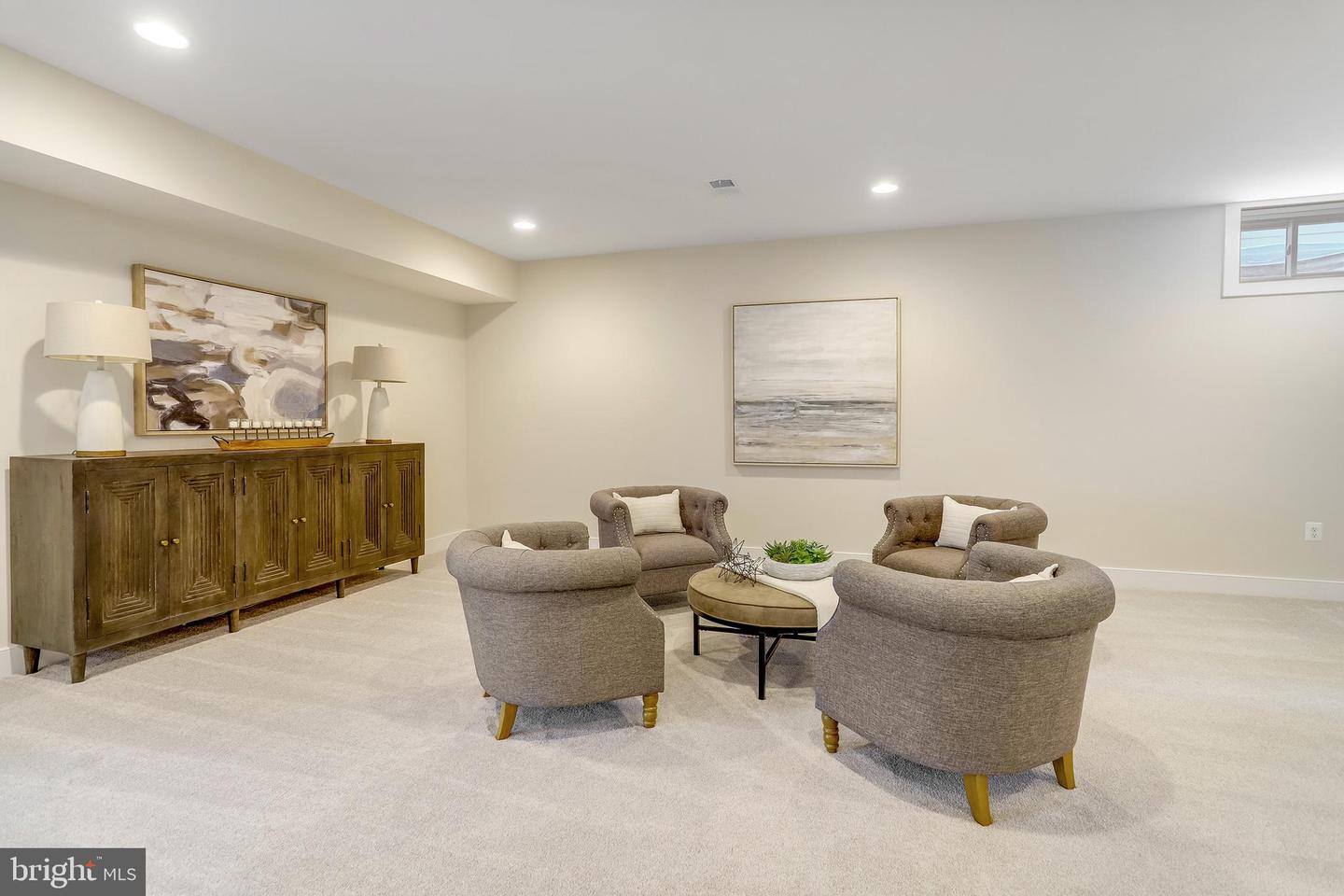 5809 2ND ST S, ARLINGTON, Virginia 22204, 5 Bedrooms Bedrooms, ,4 BathroomsBathrooms,Residential,For sale,5809 2ND ST S,VAAR2058708 MLS # VAAR2058708