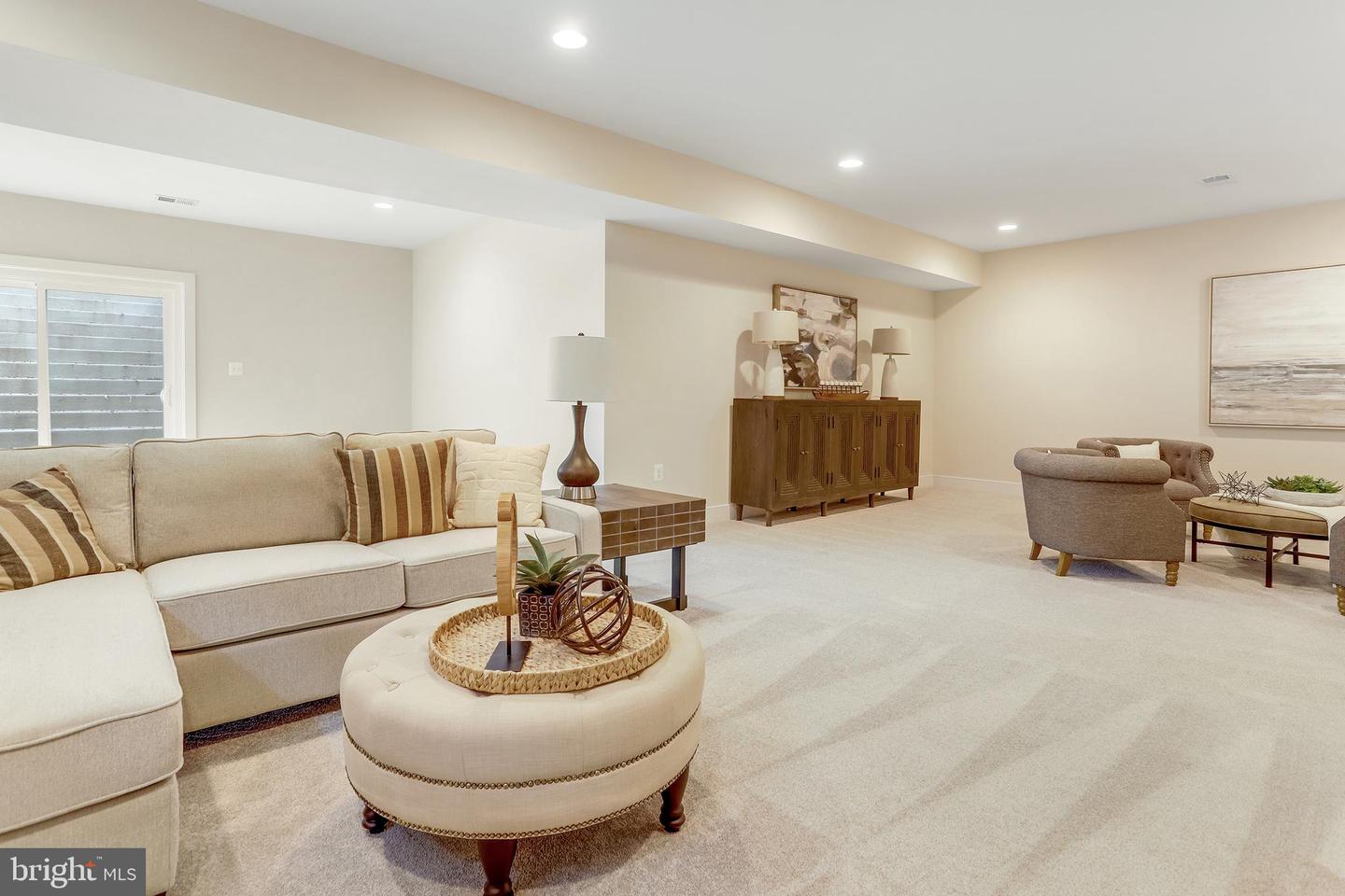 5809 2ND ST S, ARLINGTON, Virginia 22204, 5 Bedrooms Bedrooms, ,4 BathroomsBathrooms,Residential,For sale,5809 2ND ST S,VAAR2058708 MLS # VAAR2058708