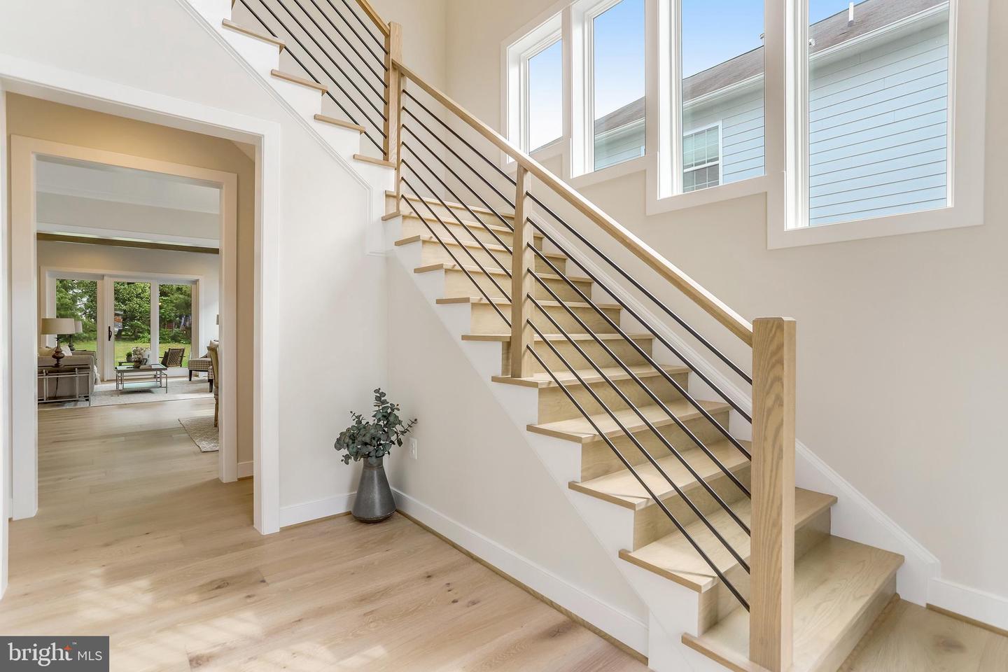 5809 2ND ST S, ARLINGTON, Virginia 22204, 5 Bedrooms Bedrooms, ,4 BathroomsBathrooms,Residential,For sale,5809 2ND ST S,VAAR2058708 MLS # VAAR2058708
