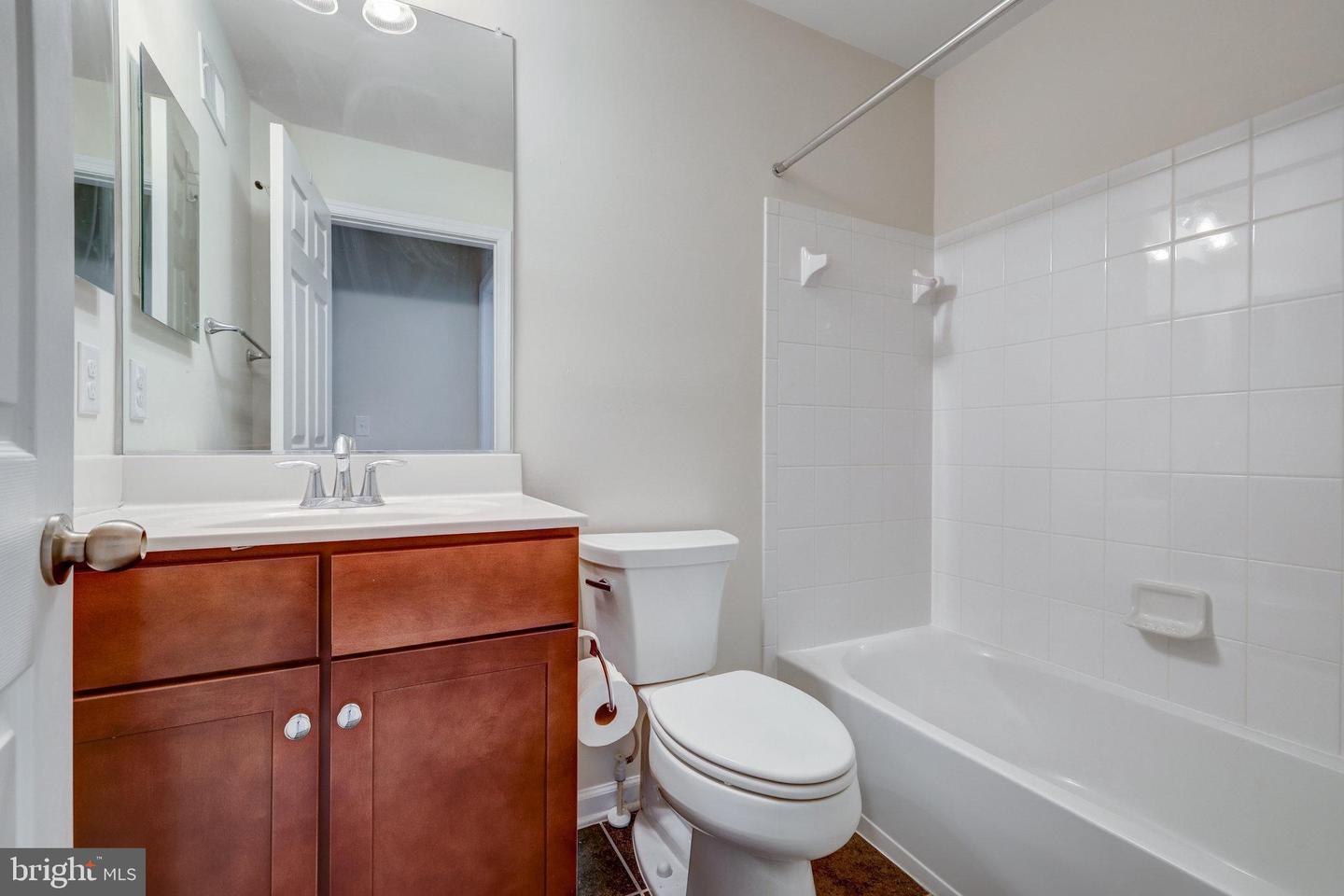 25206 BRIARGATE TER, CHANTILLY, Virginia 20152, 3 Bedrooms Bedrooms, ,2 BathroomsBathrooms,Residential,For sale,25206 BRIARGATE TER,VALO2098758 MLS # VALO2098758