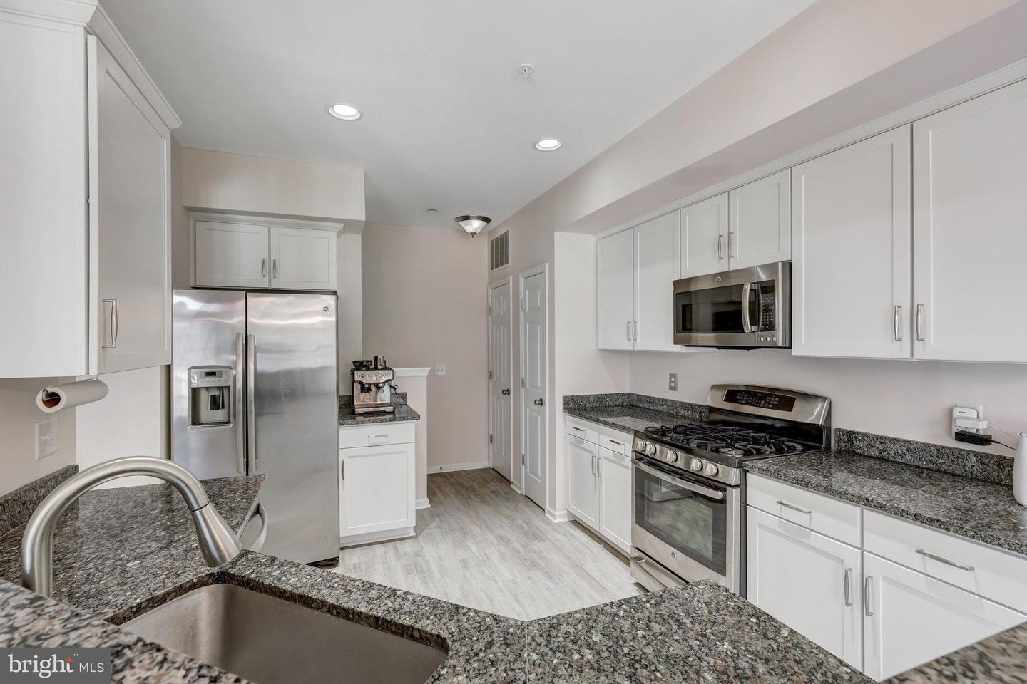 25206 BRIARGATE TER, CHANTILLY, Virginia 20152, 3 Bedrooms Bedrooms, ,2 BathroomsBathrooms,Residential,For sale,25206 BRIARGATE TER,VALO2098758 MLS # VALO2098758