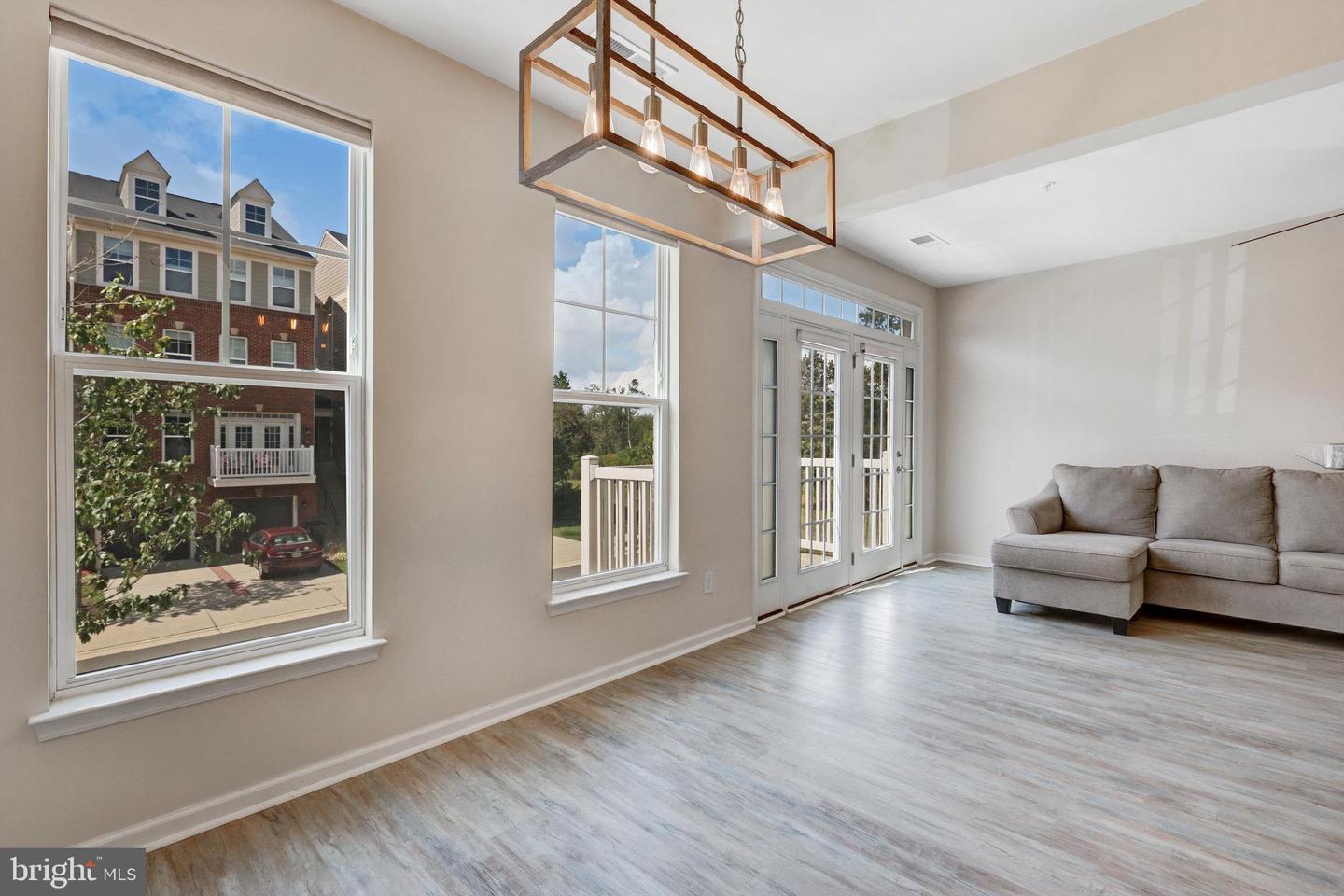 25206 BRIARGATE TER, CHANTILLY, Virginia 20152, 3 Bedrooms Bedrooms, ,2 BathroomsBathrooms,Residential,For sale,25206 BRIARGATE TER,VALO2098758 MLS # VALO2098758