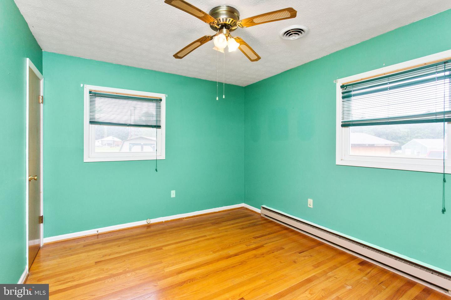 241 WALNUT DR, TIMBERVILLE, Virginia 22853, 3 Bedrooms Bedrooms, ,1 BathroomBathrooms,Residential,For sale,241 WALNUT DR,VARO2002354 MLS # VARO2002354