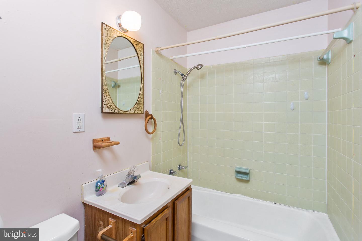 241 WALNUT DR, TIMBERVILLE, Virginia 22853, 3 Bedrooms Bedrooms, ,1 BathroomBathrooms,Residential,For sale,241 WALNUT DR,VARO2002354 MLS # VARO2002354
