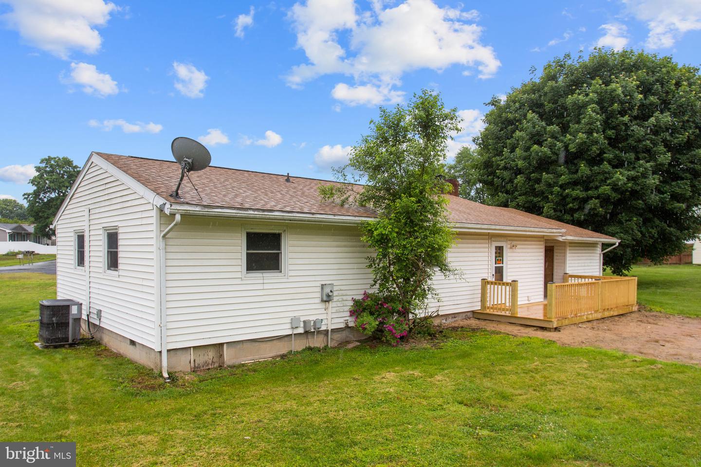 241 WALNUT DR, TIMBERVILLE, Virginia 22853, 3 Bedrooms Bedrooms, ,1 BathroomBathrooms,Residential,For sale,241 WALNUT DR,VARO2002354 MLS # VARO2002354