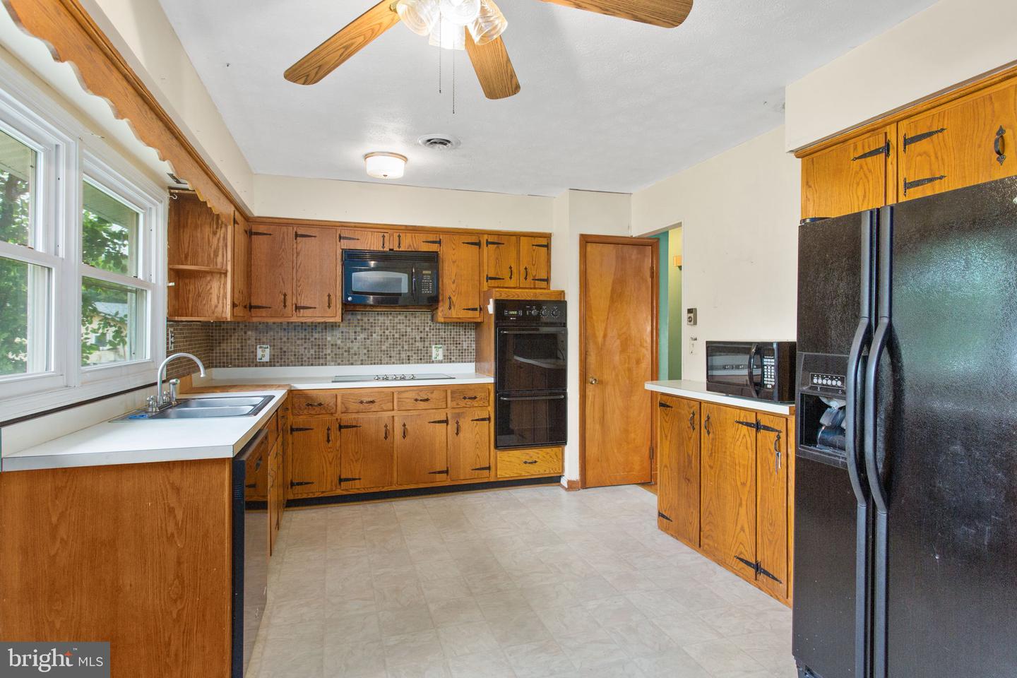 241 WALNUT DR, TIMBERVILLE, Virginia 22853, 3 Bedrooms Bedrooms, ,1 BathroomBathrooms,Residential,For sale,241 WALNUT DR,VARO2002354 MLS # VARO2002354