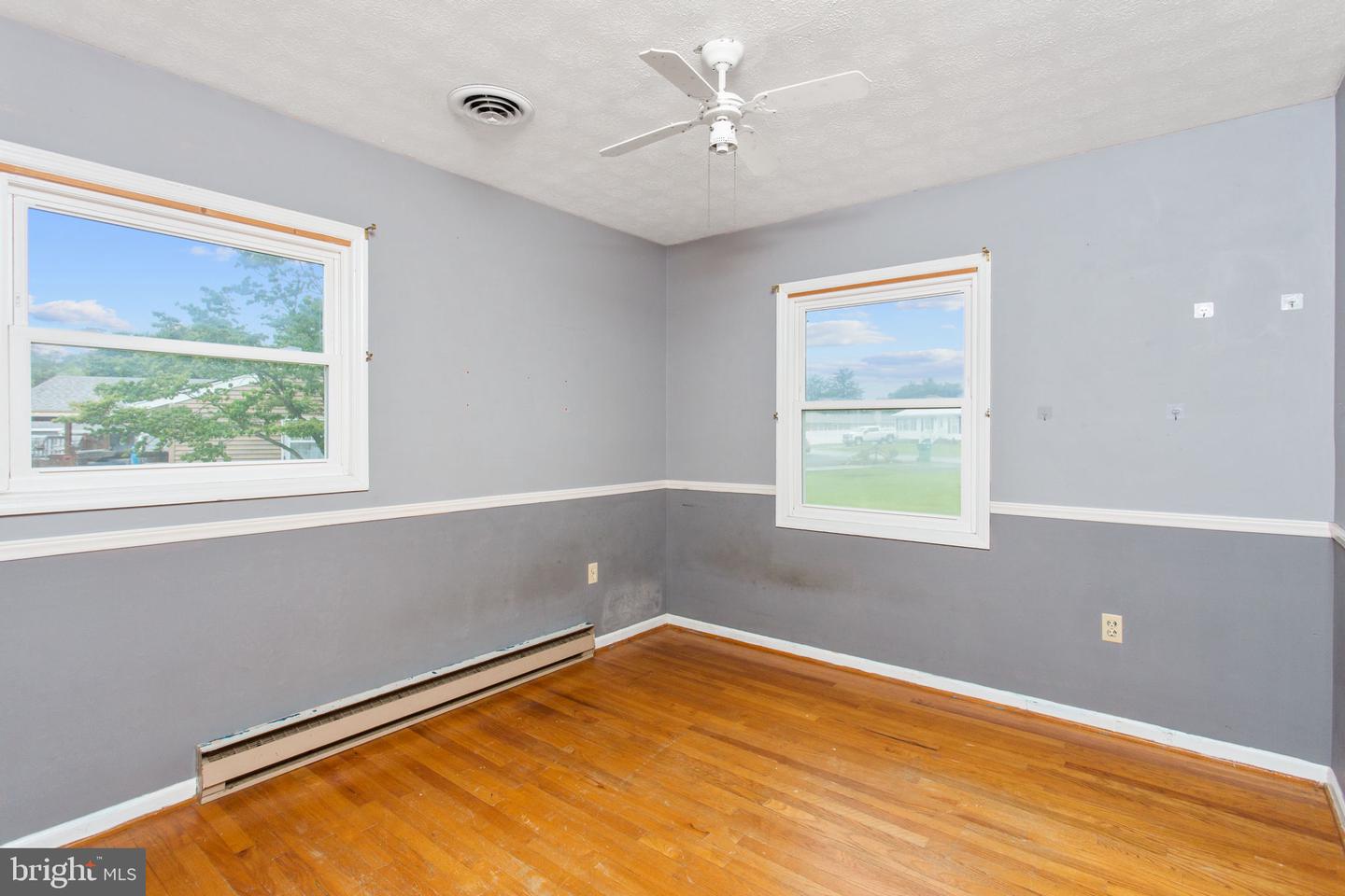 241 WALNUT DR, TIMBERVILLE, Virginia 22853, 3 Bedrooms Bedrooms, ,1 BathroomBathrooms,Residential,For sale,241 WALNUT DR,VARO2002354 MLS # VARO2002354