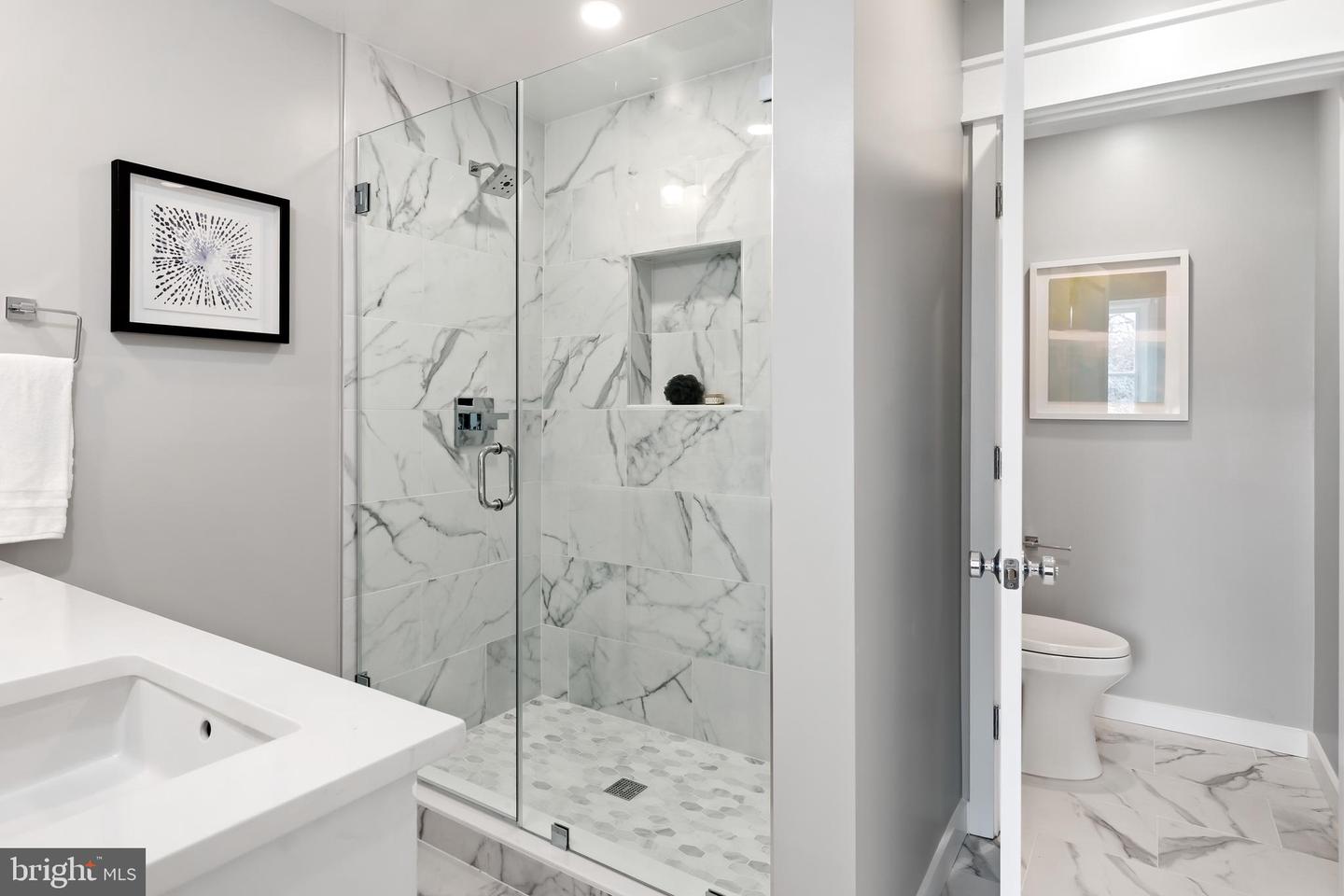 414 D ST SE #A, WASHINGTON, District Of Columbia 20003, 2 Bedrooms Bedrooms, ,2 BathroomsBathrooms,Residential,For sale,414 D ST SE #A,DCDC2204108 MLS # DCDC2204108