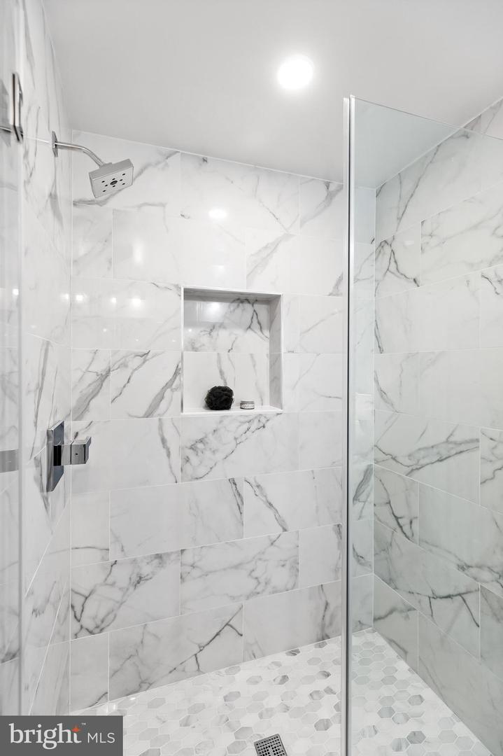 414 D ST SE #A, WASHINGTON, District Of Columbia 20003, 2 Bedrooms Bedrooms, ,2 BathroomsBathrooms,Residential,For sale,414 D ST SE #A,DCDC2204108 MLS # DCDC2204108