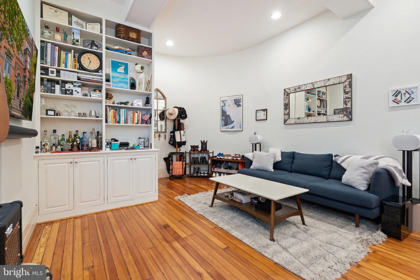 408 SEWARD SQ SE #5, WASHINGTON, District Of Columbia 20003, 1 Bedroom Bedrooms, ,1 BathroomBathrooms,Residential,For sale,408 SEWARD SQ SE #5,DCDC2204116 MLS # DCDC2204116