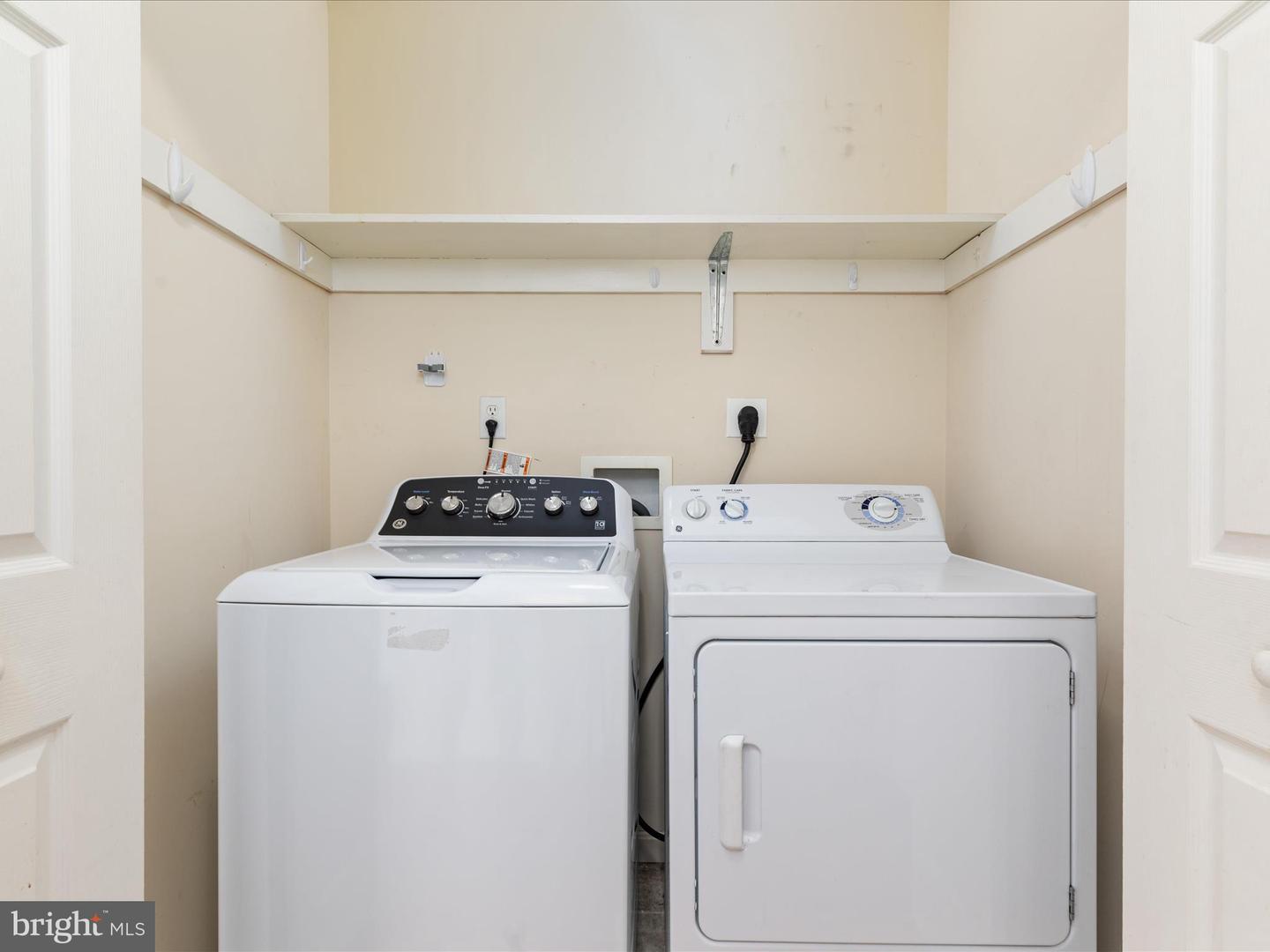 516 S WATER ST, WOODSTOCK, Virginia 22664, 2 Bedrooms Bedrooms, ,2 BathroomsBathrooms,Residential,For sale,516 S WATER ST,VASH2011644 MLS # VASH2011644