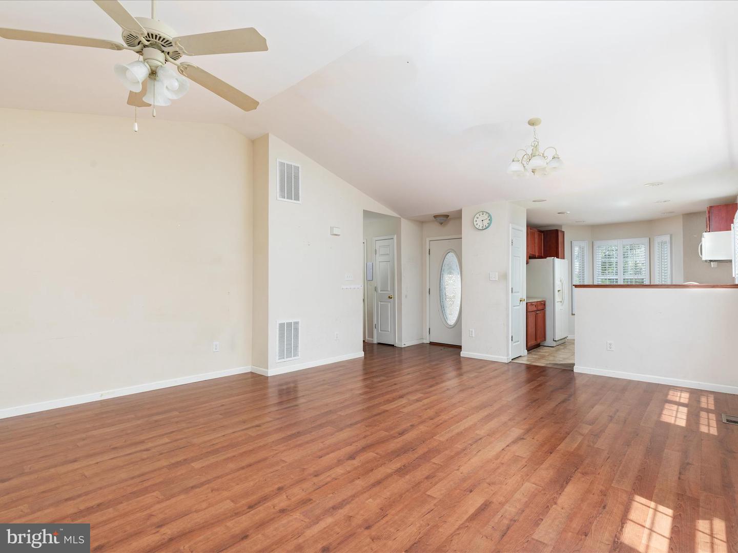 516 S WATER ST, WOODSTOCK, Virginia 22664, 2 Bedrooms Bedrooms, ,2 BathroomsBathrooms,Residential,For sale,516 S WATER ST,VASH2011644 MLS # VASH2011644