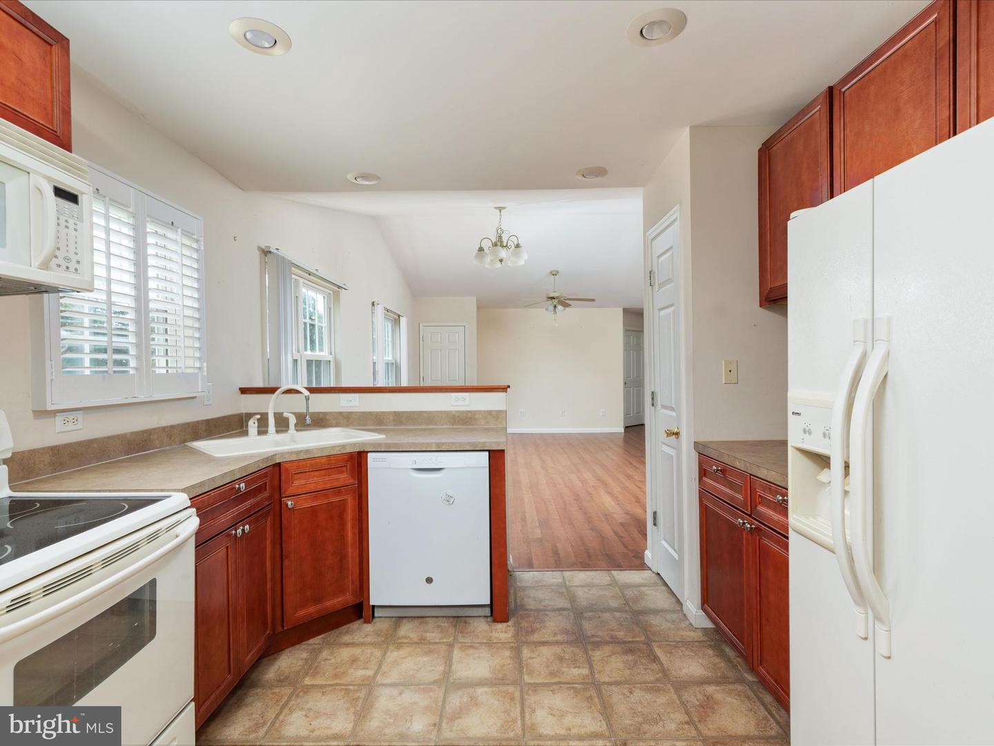516 S WATER ST, WOODSTOCK, Virginia 22664, 2 Bedrooms Bedrooms, ,2 BathroomsBathrooms,Residential,For sale,516 S WATER ST,VASH2011644 MLS # VASH2011644