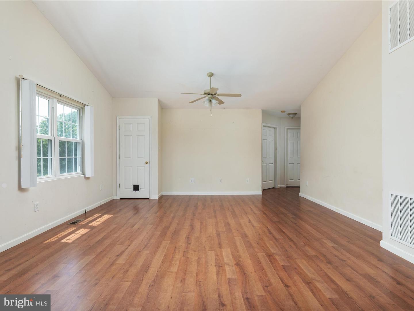 516 S WATER ST, WOODSTOCK, Virginia 22664, 2 Bedrooms Bedrooms, ,2 BathroomsBathrooms,Residential,For sale,516 S WATER ST,VASH2011644 MLS # VASH2011644