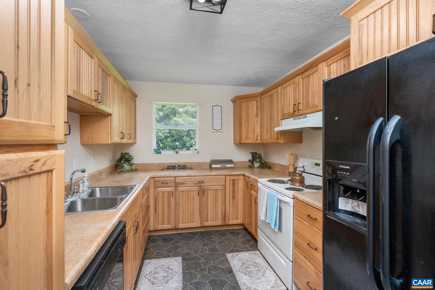 182 MARSHALL LN, LURAY, Virginia 22835, 3 Bedrooms Bedrooms, ,2 BathroomsBathrooms,Residential,For sale,182 MARSHALL LN,665371 MLS # 665371