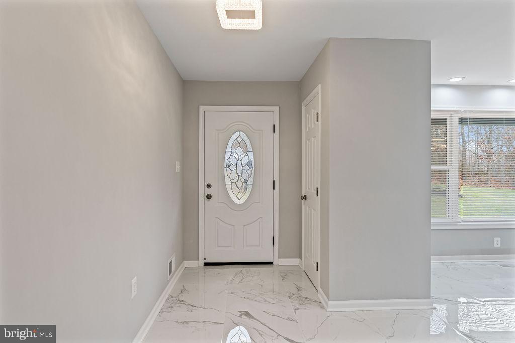 417 OVERLOOK DR, FRONT ROYAL, Virginia 22630, 3 Bedrooms Bedrooms, 7 Rooms Rooms,3 BathroomsBathrooms,Residential,For sale,417 OVERLOOK DR,VAWR2011378 MLS # VAWR2011378