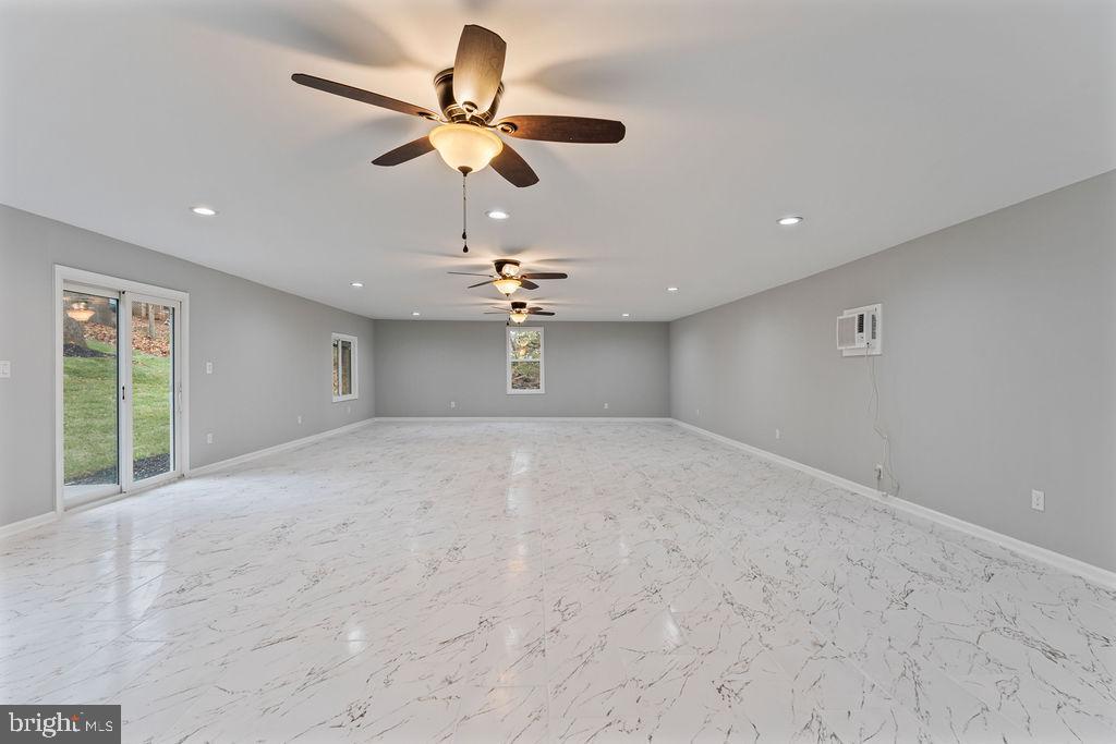 417 OVERLOOK DR, FRONT ROYAL, Virginia 22630, 3 Bedrooms Bedrooms, 7 Rooms Rooms,3 BathroomsBathrooms,Residential,For sale,417 OVERLOOK DR,VAWR2011378 MLS # VAWR2011378