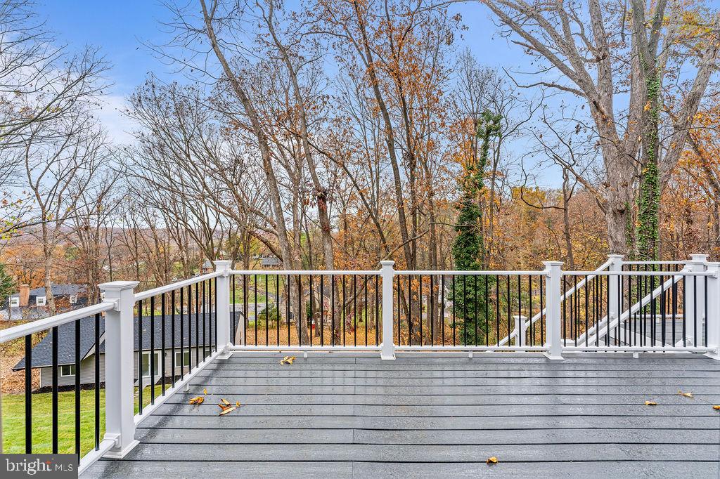 417 OVERLOOK DR, FRONT ROYAL, Virginia 22630, 3 Bedrooms Bedrooms, 7 Rooms Rooms,3 BathroomsBathrooms,Residential,For sale,417 OVERLOOK DR,VAWR2011378 MLS # VAWR2011378