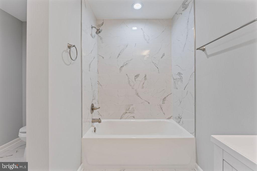 417 OVERLOOK DR, FRONT ROYAL, Virginia 22630, 3 Bedrooms Bedrooms, 7 Rooms Rooms,3 BathroomsBathrooms,Residential,For sale,417 OVERLOOK DR,VAWR2011378 MLS # VAWR2011378