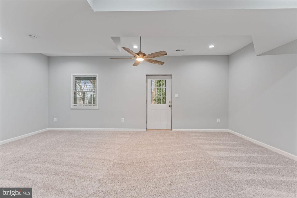 417 OVERLOOK DR, FRONT ROYAL, Virginia 22630, 3 Bedrooms Bedrooms, 7 Rooms Rooms,3 BathroomsBathrooms,Residential,For sale,417 OVERLOOK DR,VAWR2011378 MLS # VAWR2011378