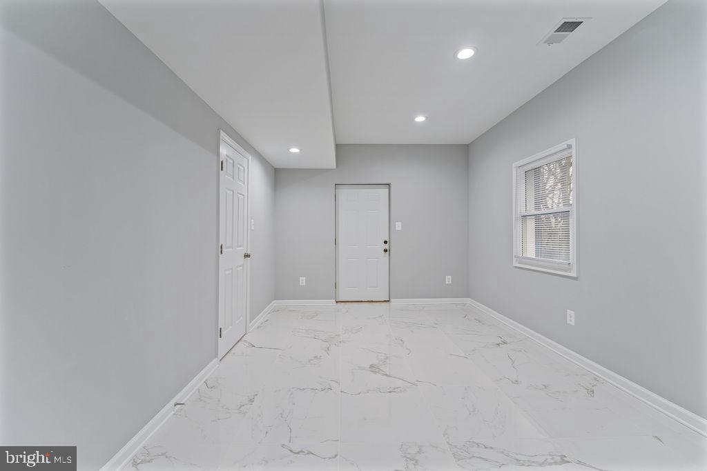 417 OVERLOOK DR, FRONT ROYAL, Virginia 22630, 3 Bedrooms Bedrooms, 7 Rooms Rooms,3 BathroomsBathrooms,Residential,For sale,417 OVERLOOK DR,VAWR2011378 MLS # VAWR2011378