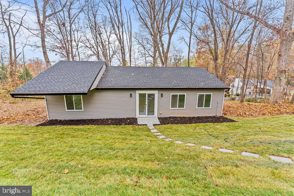 417 OVERLOOK DR, FRONT ROYAL, Virginia 22630, 3 Bedrooms Bedrooms, 7 Rooms Rooms,3 BathroomsBathrooms,Residential,For sale,417 OVERLOOK DR,VAWR2011378 MLS # VAWR2011378