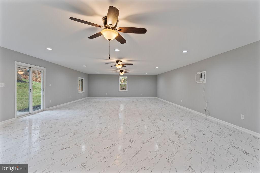 417 OVERLOOK DR, FRONT ROYAL, Virginia 22630, 3 Bedrooms Bedrooms, 7 Rooms Rooms,3 BathroomsBathrooms,Residential,For sale,417 OVERLOOK DR,VAWR2011378 MLS # VAWR2011378