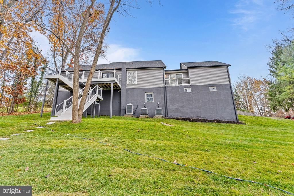417 OVERLOOK DR, FRONT ROYAL, Virginia 22630, 3 Bedrooms Bedrooms, 7 Rooms Rooms,3 BathroomsBathrooms,Residential,For sale,417 OVERLOOK DR,VAWR2011378 MLS # VAWR2011378