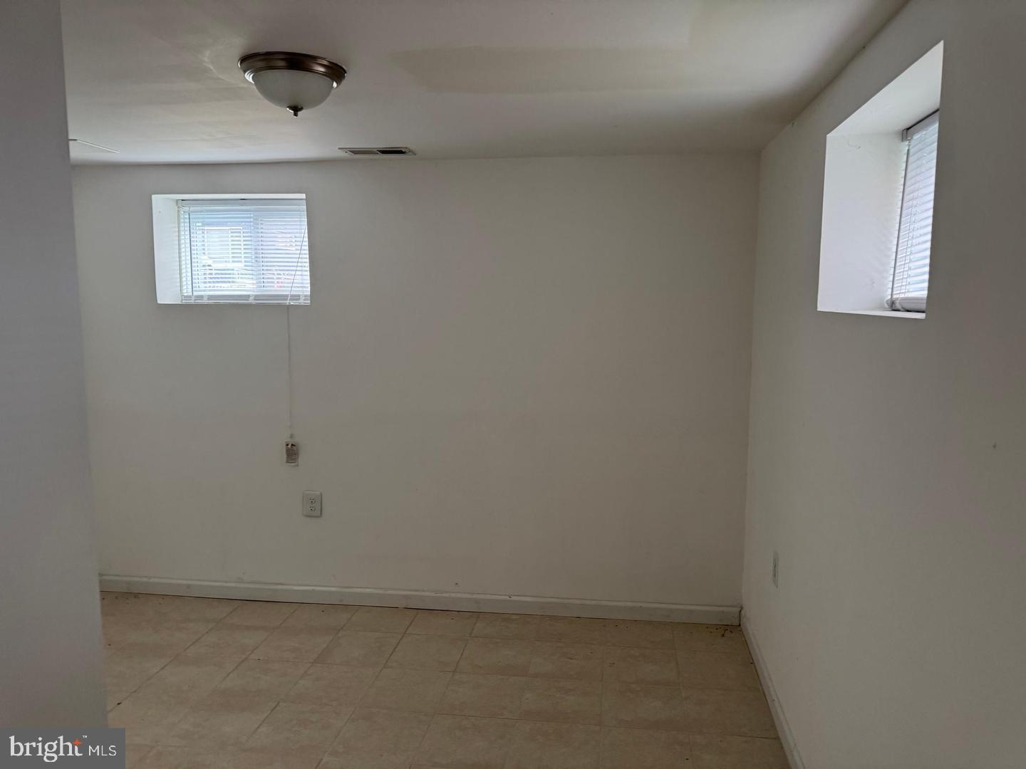 38 VARNUM ST NE, WASHINGTON, District Of Columbia 20011, 2 Bedrooms Bedrooms, ,3 BathroomsBathrooms,Residential,For sale,38 VARNUM ST NE,DCDC2204162 MLS # DCDC2204162