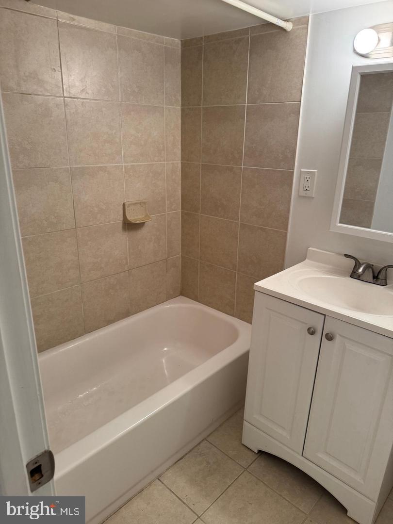 38 VARNUM ST NE, WASHINGTON, District Of Columbia 20011, 2 Bedrooms Bedrooms, ,3 BathroomsBathrooms,Residential,For sale,38 VARNUM ST NE,DCDC2204162 MLS # DCDC2204162