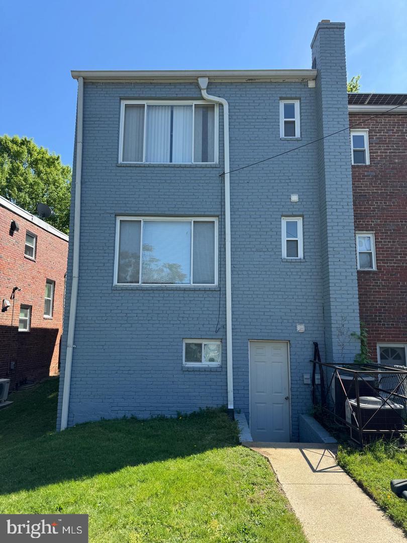 38 VARNUM ST NE, WASHINGTON, District Of Columbia 20011, 2 Bedrooms Bedrooms, ,3 BathroomsBathrooms,Residential,For sale,38 VARNUM ST NE,DCDC2204162 MLS # DCDC2204162