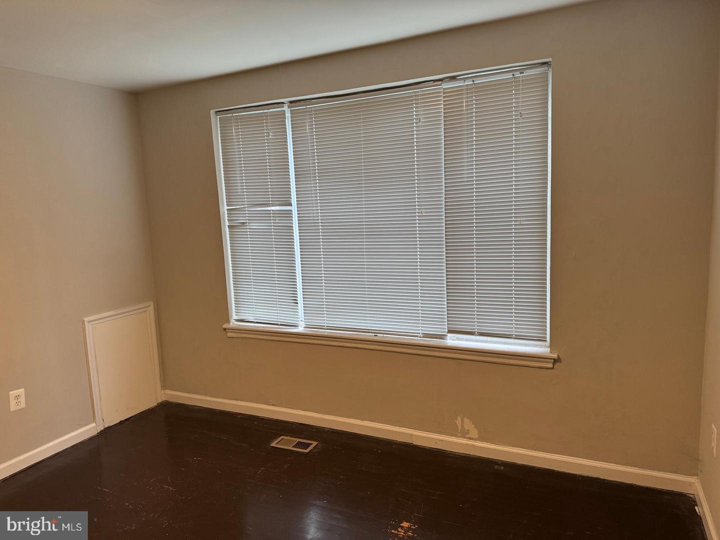 38 VARNUM ST NE, WASHINGTON, District Of Columbia 20011, 2 Bedrooms Bedrooms, ,3 BathroomsBathrooms,Residential,For sale,38 VARNUM ST NE,DCDC2204162 MLS # DCDC2204162