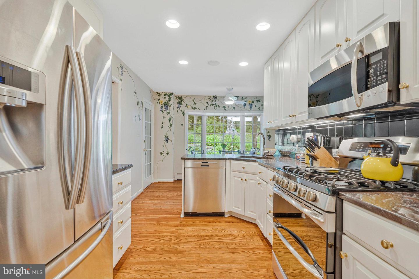1504 WOODACRE DR, MCLEAN, Virginia 22101, 6 Bedrooms Bedrooms, ,3 BathroomsBathrooms,Residential,For sale,1504 WOODACRE DR,VAFX2192038 MLS # VAFX2192038
