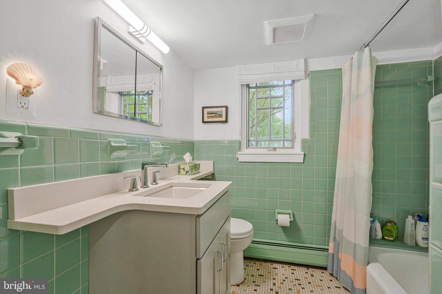 1504 WOODACRE DR, MCLEAN, Virginia 22101, 6 Bedrooms Bedrooms, ,3 BathroomsBathrooms,Residential,For sale,1504 WOODACRE DR,VAFX2192038 MLS # VAFX2192038