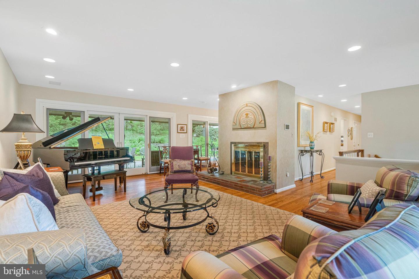 1504 WOODACRE DR, MCLEAN, Virginia 22101, 6 Bedrooms Bedrooms, ,3 BathroomsBathrooms,Residential,For sale,1504 WOODACRE DR,VAFX2192038 MLS # VAFX2192038