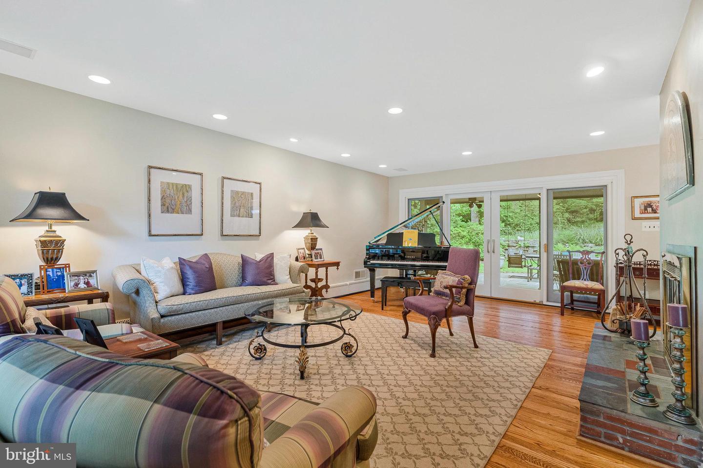 1504 WOODACRE DR, MCLEAN, Virginia 22101, 6 Bedrooms Bedrooms, ,3 BathroomsBathrooms,Residential,For sale,1504 WOODACRE DR,VAFX2192038 MLS # VAFX2192038