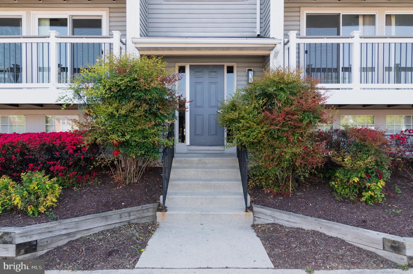 17060 CAPRI LN #201, DUMFRIES, Virginia 22026, 2 Bedrooms Bedrooms, ,2 BathroomsBathrooms,Residential,For sale,17060 CAPRI LN #201,VAPW2085364 MLS # VAPW2085364