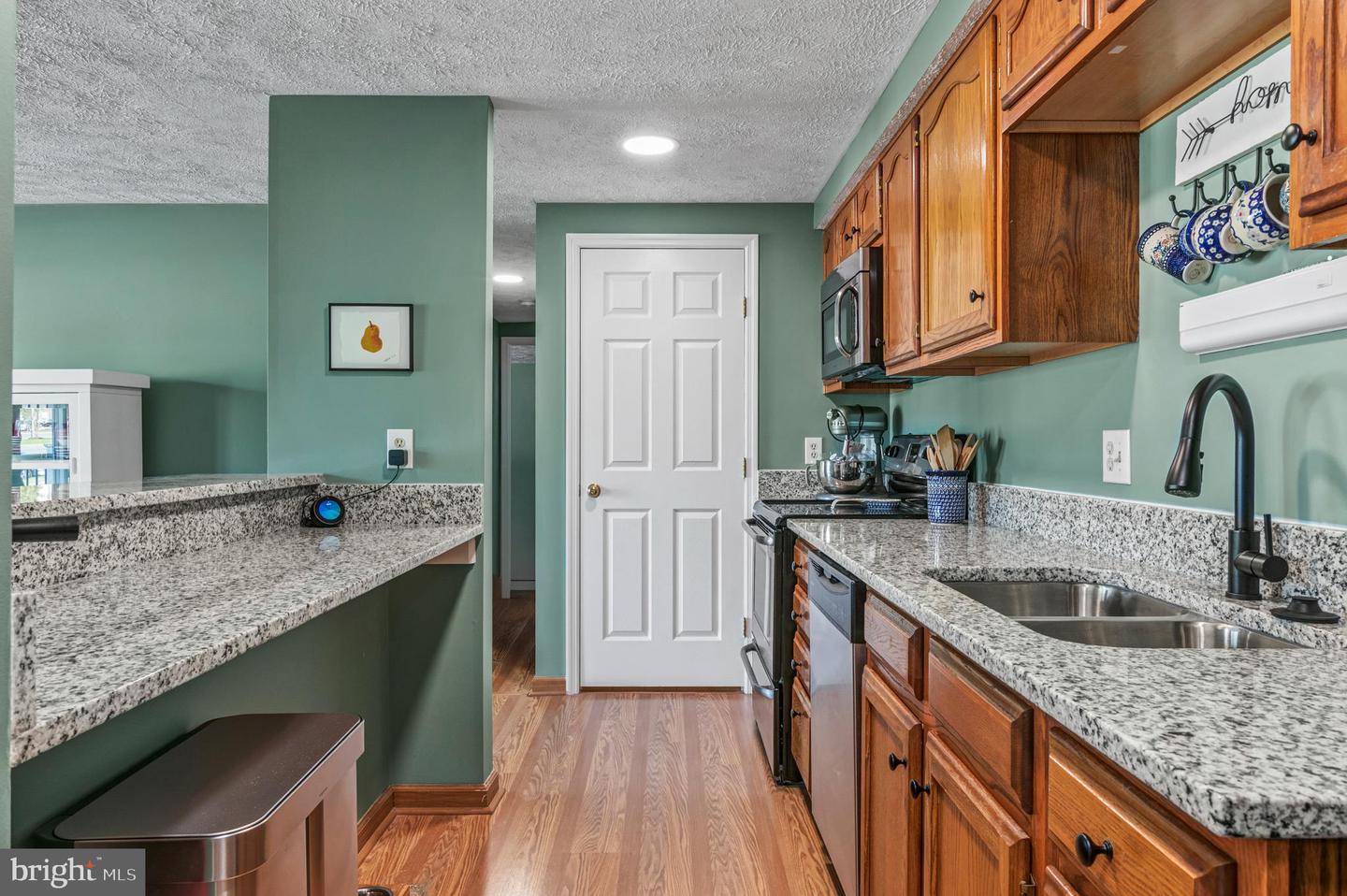 17060 CAPRI LN #201, DUMFRIES, Virginia 22026, 2 Bedrooms Bedrooms, ,2 BathroomsBathrooms,Residential,For sale,17060 CAPRI LN #201,VAPW2085364 MLS # VAPW2085364